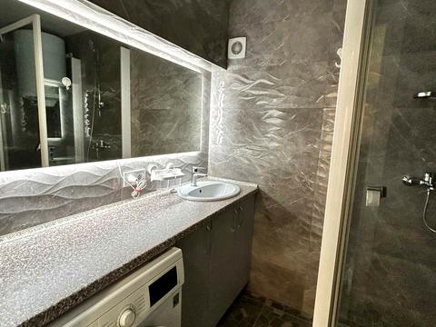 квартира за адресою Платонова бульв. (Королеви Анни), 26