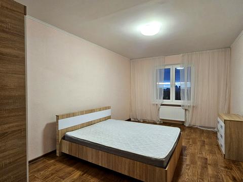 квартира за адресою Миколи Вінграновського вул., 2