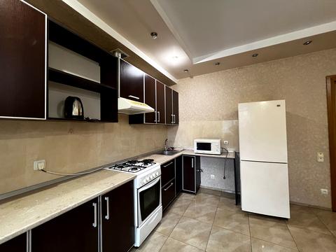 квартира за адресою Зодчих вул., 34