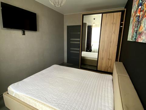 квартира за адресою Дніпровська набережна вул., 17-К