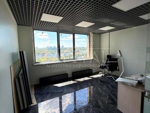 коммерческая по адресу Антоновича ул. (Горького), 74-78