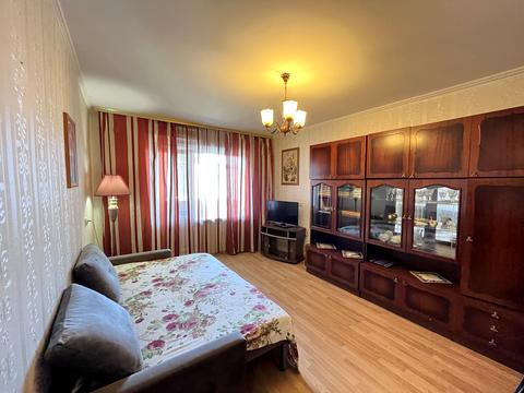 квартира за адресою Анни Ахматової вул., 4
