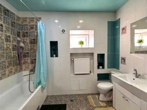 будинок за адресою Осіння вул., 37