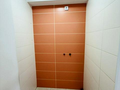 комерційна за адресою Щепова вул., 17