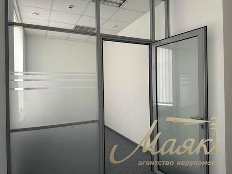 комерційна за адресою Миколи Міхновського бульв. (Дружби Народів), 19 