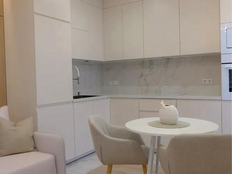 квартира за адресою Салютна вул., 2