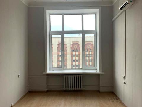 коммерческая по адресу Хрещатик, 7/11