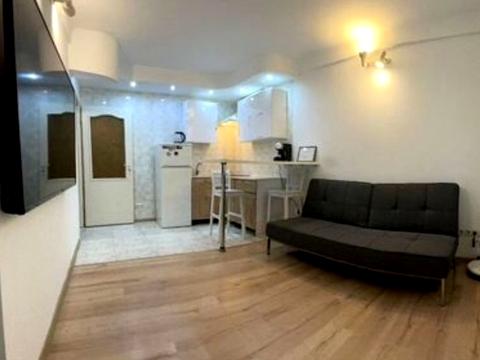 квартира по адресу Кирилло-Мефодиевская ул., 15