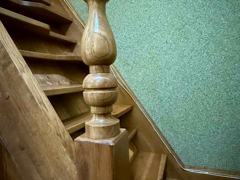 комерційна за адресою Гетьмана Петра Дорошенка вул. (), 73
