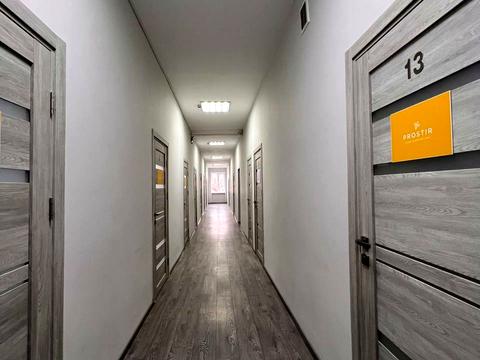 комерційна за адресою Незалежності України вул., 18