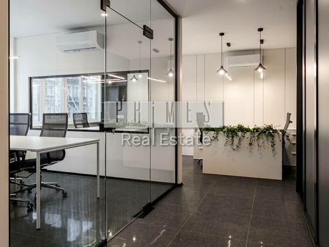 комерційна за адресою Володимирська вул., 51/53