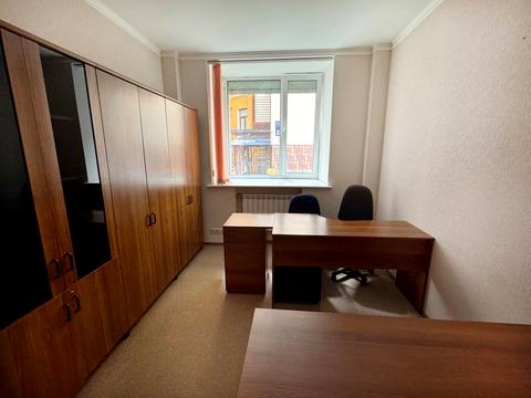 комерційна за адресою Костельна вул., 7