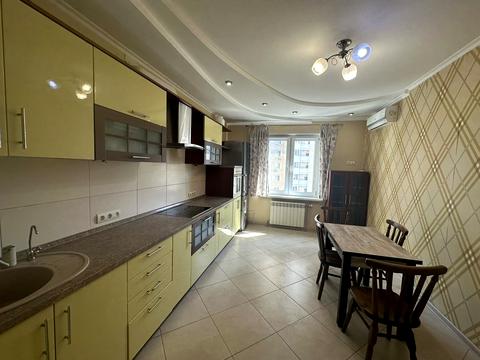 квартира за адресою Єлизавети Чавдар вул., 4
