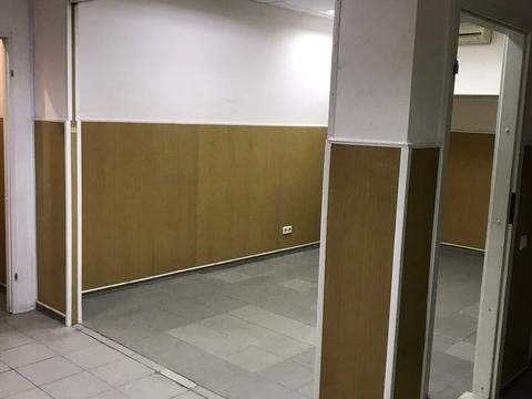 комерційна за адресою Раїси Окіпної вул., 4