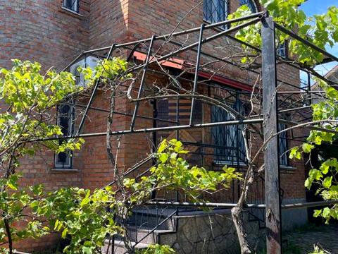 будинок за адресою СК Чайка