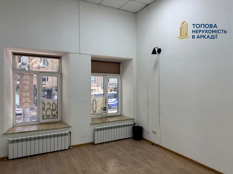 комерційна за адресою Італійська вул. (Пушкінська), 38