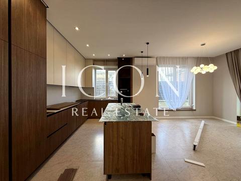 будинок за адресою Грушева вул.