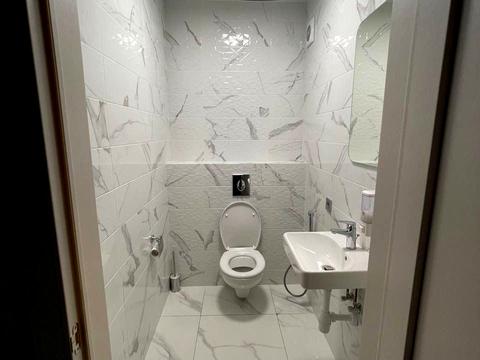 комерційна за адресою Ланжеронівська вул., 8