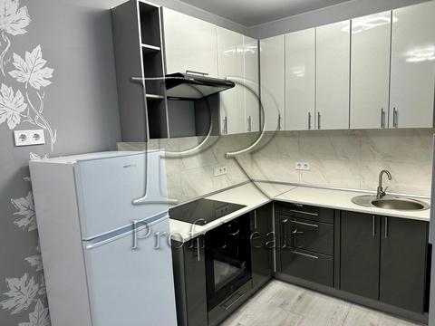 квартира за адресою Любомира Гузара просп. (Космонавта Комарова), 15