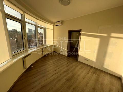 коммерческая по адресу Антоновича, 103