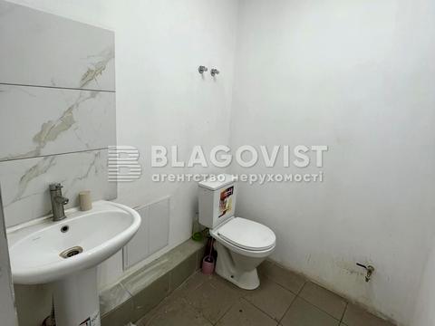 комерційна за адресою Микільсько-Слобідська вул., 6/2