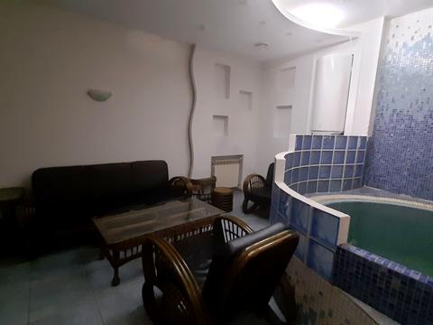 комерційна за адресою Дмитрівська вул., 1
