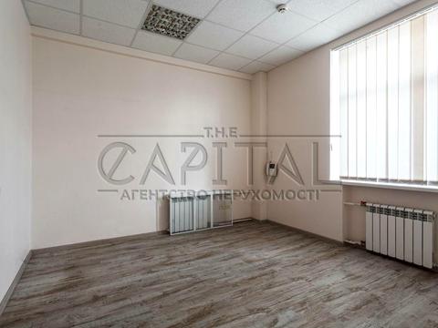 комерційна за адресою Євгенії Мірошниченко вул. (Софії Перовської), 10-Б