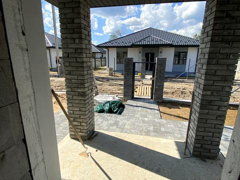 будинок за адресою вул. Успішна