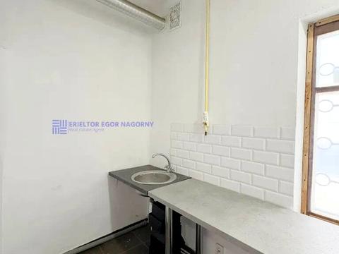 комерційна за адресою Виконкомівська вул., 10
