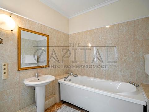 будинок за адресою Центральна, 3
