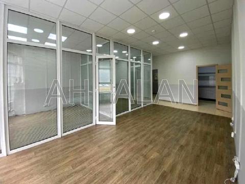 комерційна за адресою Кловський узвіз, 7a