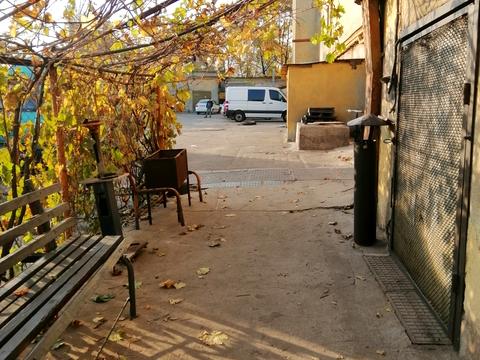 комерційна за адресою Стовпова вул., 19
