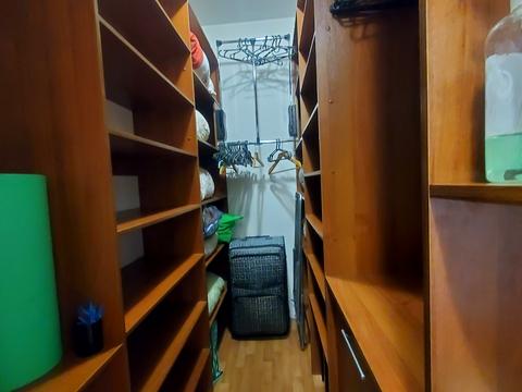 квартира за адресою Ярослава Мудрого вул. (Петровського), 38