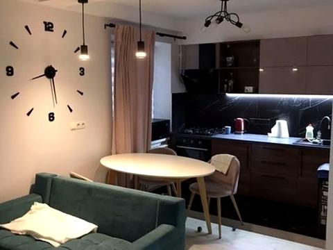 квартира за адресою Київ, Героїв полку "Азов" вул. (Маршала Малиновського), 3