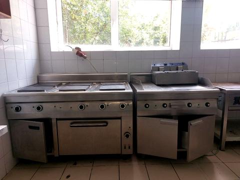 комерційна за адресою Виставкова, 1