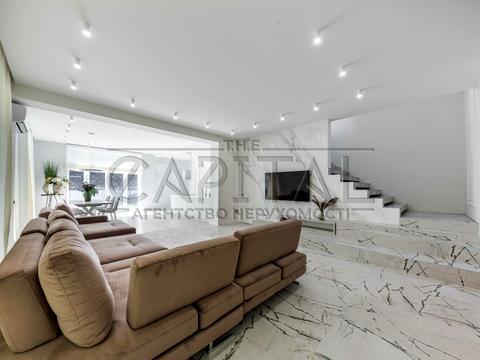 будинок за адресою Вишнева вул.