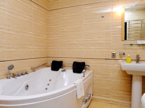 квартира за адресою Дніпровська набережна вул., 26-Г