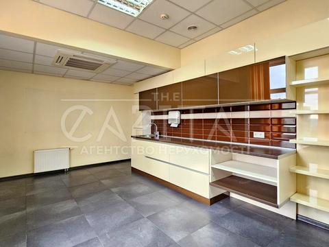 коммерческая по адресу Киев, Николая Михновского бульв. (Дружбы Народов), 19