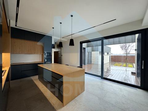 дом по адресу Озерна