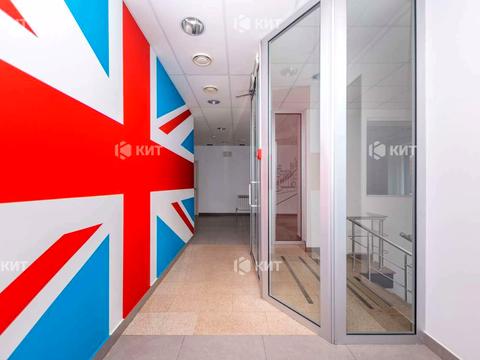 комерційна за адресою Космічна вул., 16