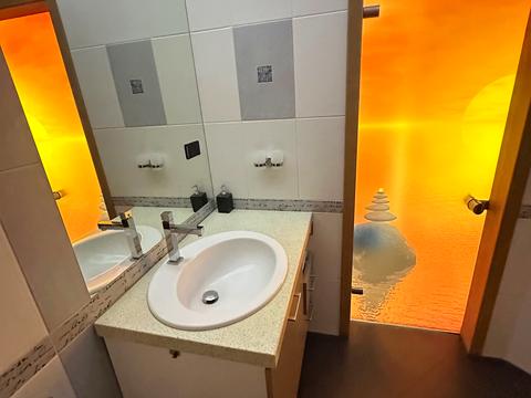 квартира за адресою Тополина вул., 20