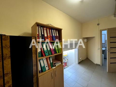 комерційна за адресою Добровольців вул. (Маршала Говорова), 8