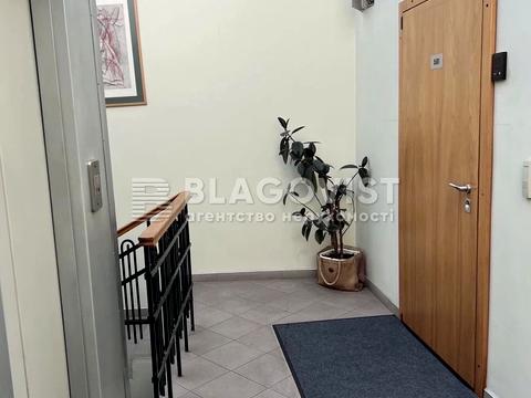 коммерческая по адресу Владимирская ул., 37