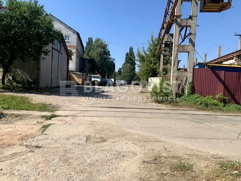 комерційна за адресою Бориспільська вул., 19