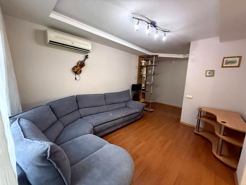 квартира за адресою Калинова вул., 83к4