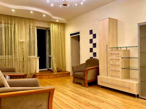 квартира за адресою Десятинна вул., 1/3
