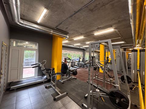 комерційна за адресою Євгена Коновальця вул. (Щорса), 36-А