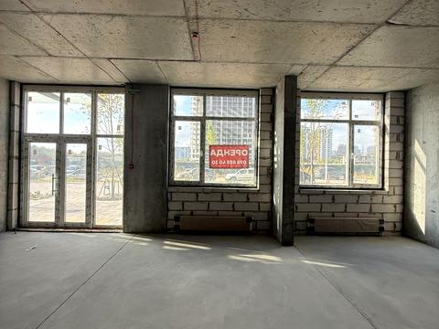 комерційна за адресою Родини Крістерів вул., 14