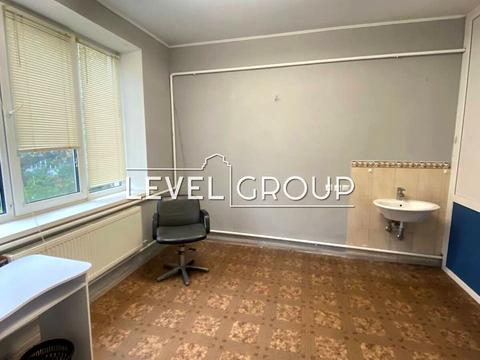 комерційна за адресою Володимира Івасюка просп. (Героїв Сталінграду), 65