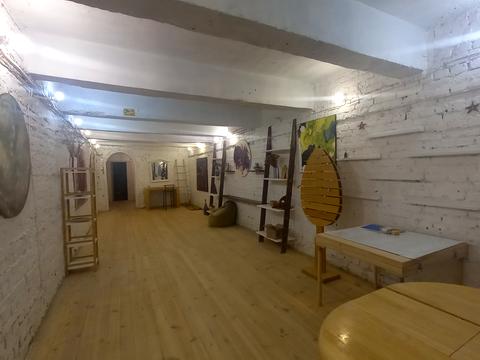 комерційна за адресою Прорізна вул., 10